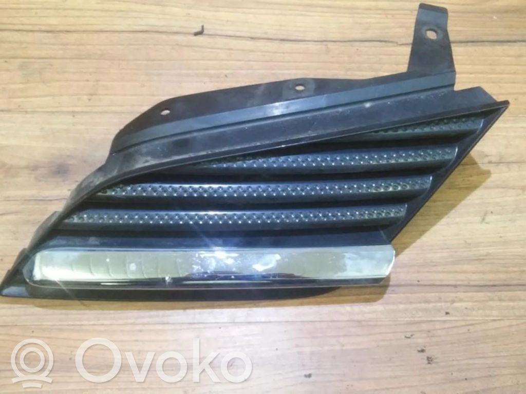 Nissan Primera Grilă inferioară bară față 