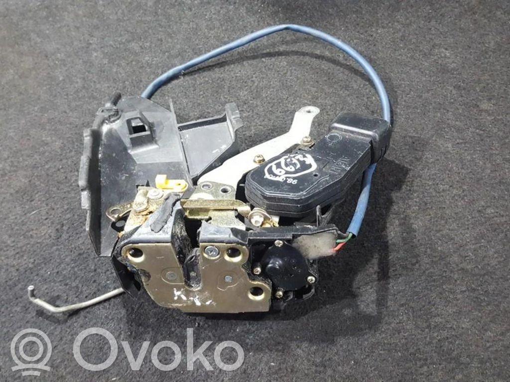 Toyota Corolla E110 Încuietoare ușă față 