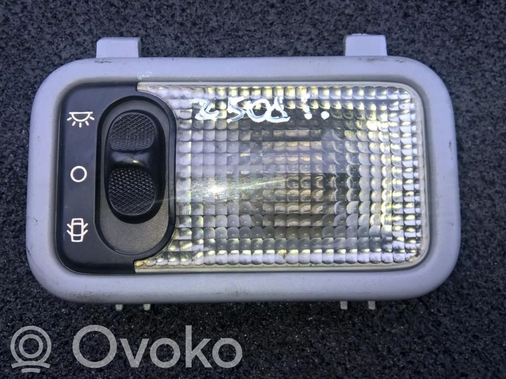 Etuistuimen valo   9610095677,9610095677