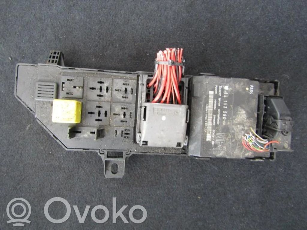 Skrzynka bezpieczników / Komplet   460023260,893818GSMR,078837,13193590,13223679JB,460023260,893818GSMR
