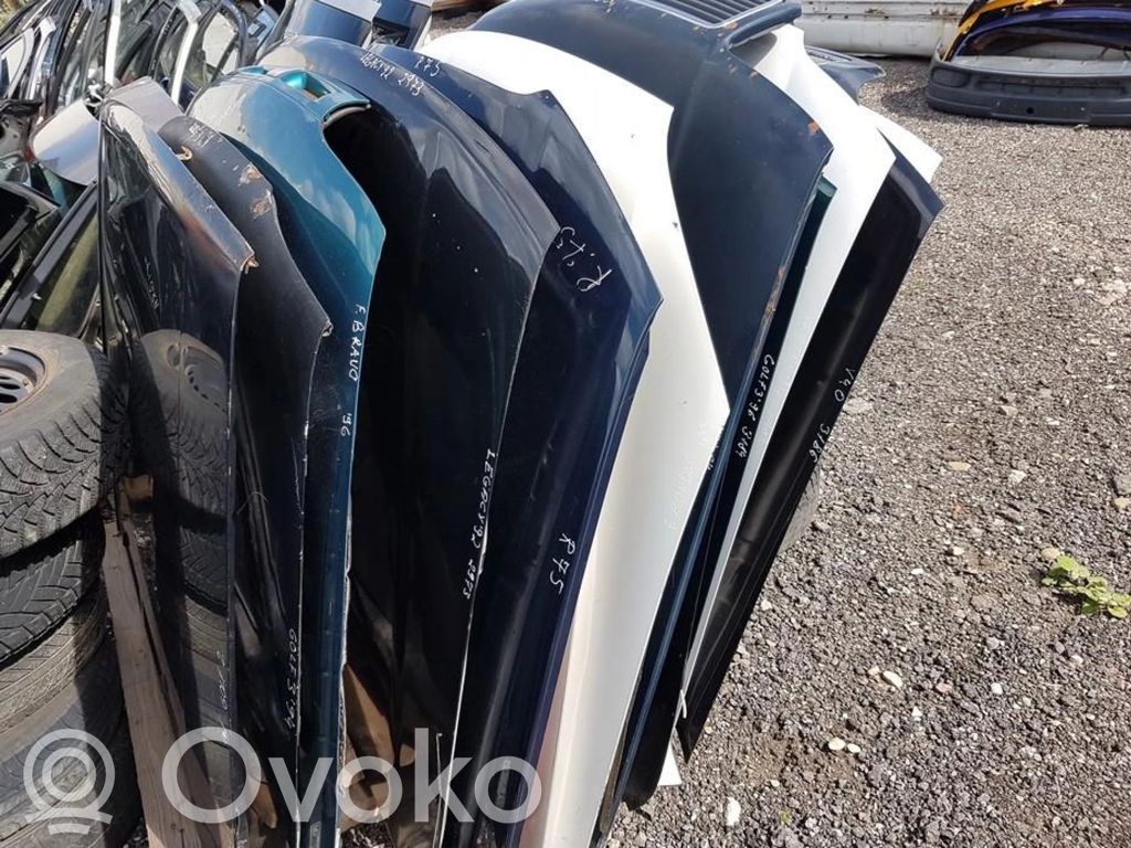 Ford Mondeo Mk III Vano motore/cofano 