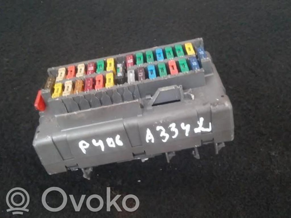 Peugeot 406 Juego de caja de fusibles 