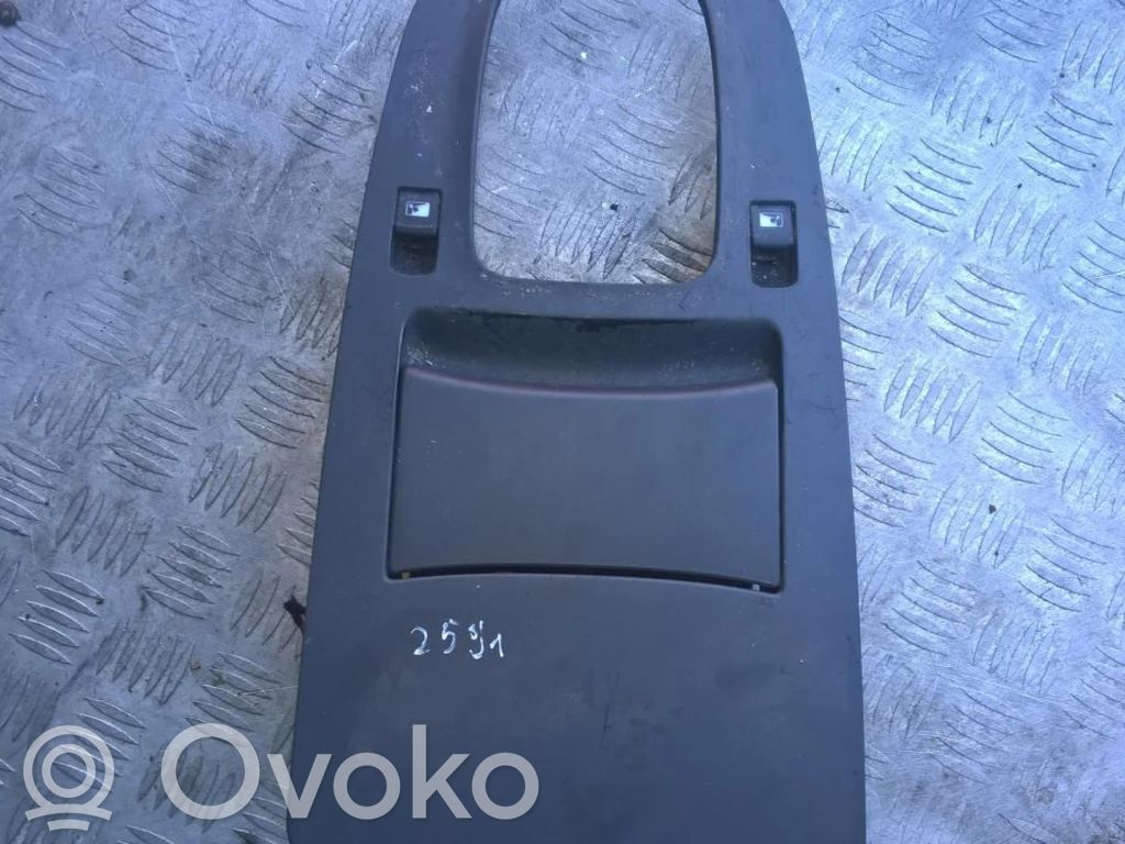 Cenicero del coche   311780100T,311780100T,311780100T,311780100T,7M5959856B,YM2114A157FAW