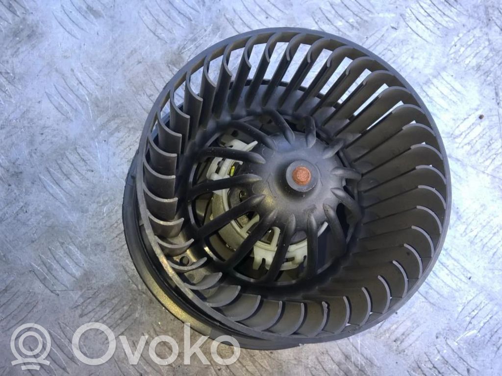 Citroen C2 Pečiuko ventiliatorius/ putikas 