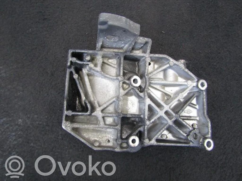 Volkswagen PASSAT B5 Suport motor 
