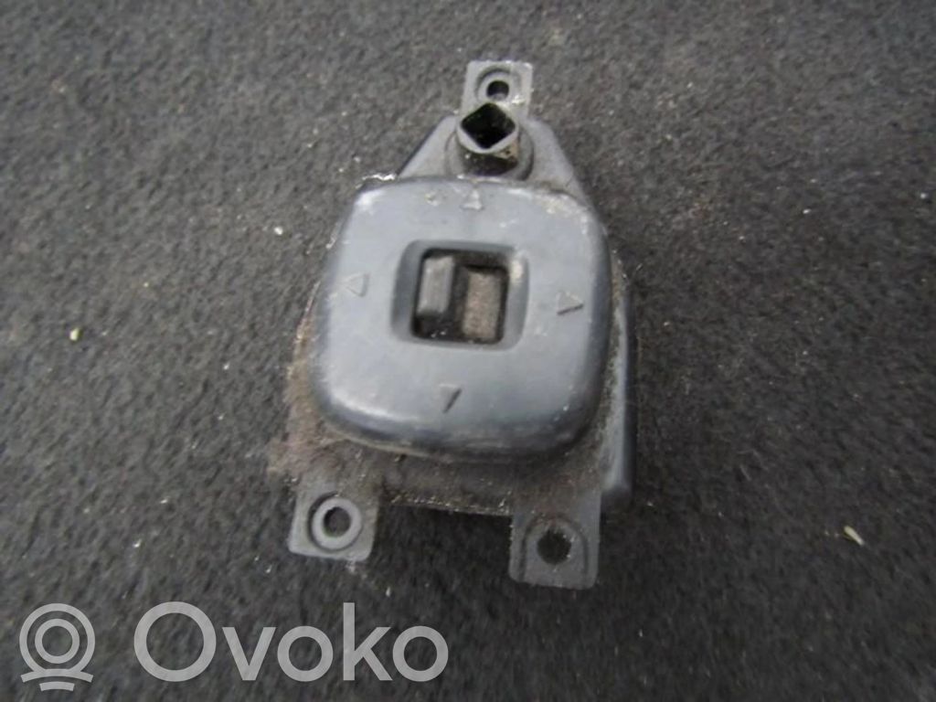 Wing mirror switch