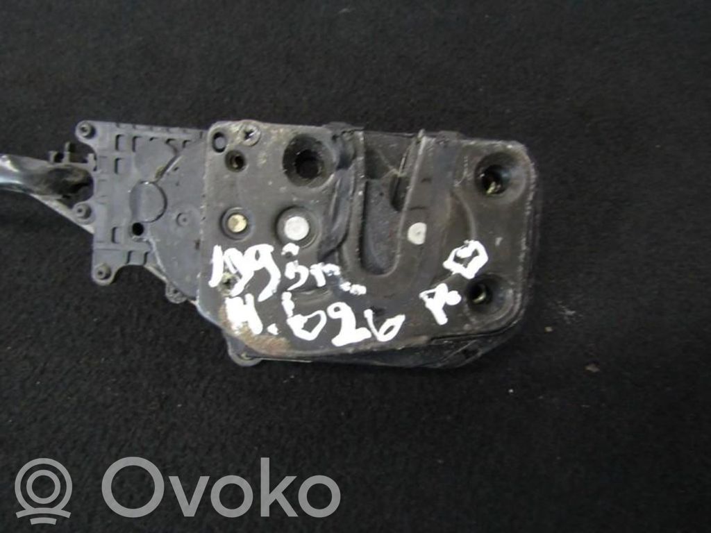Mazda 626 Etuoven lukko 