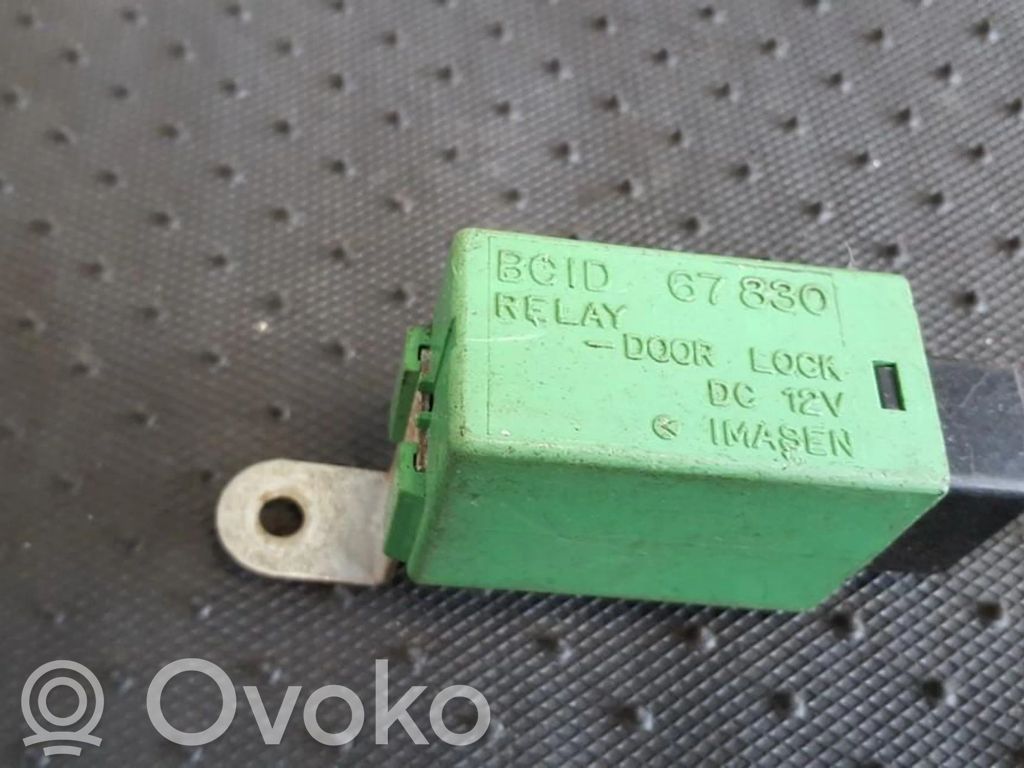 Mazda 323 Door control unit/module 