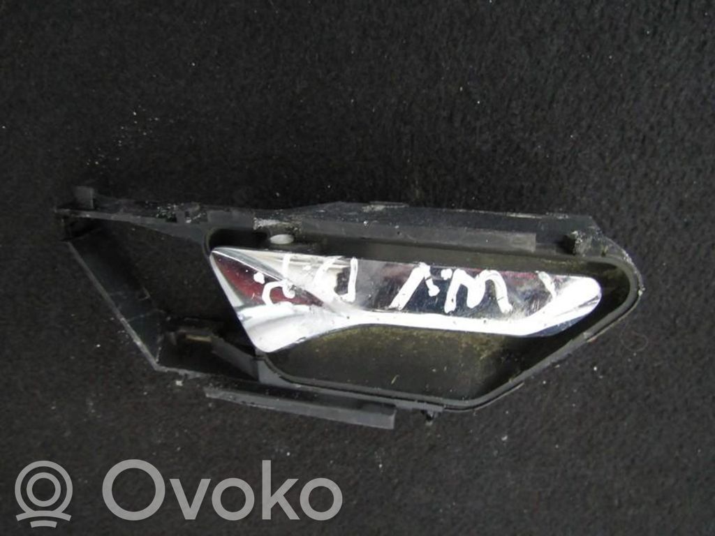 Mercedes-Benz E W124 Poignée inférieure de porte avant