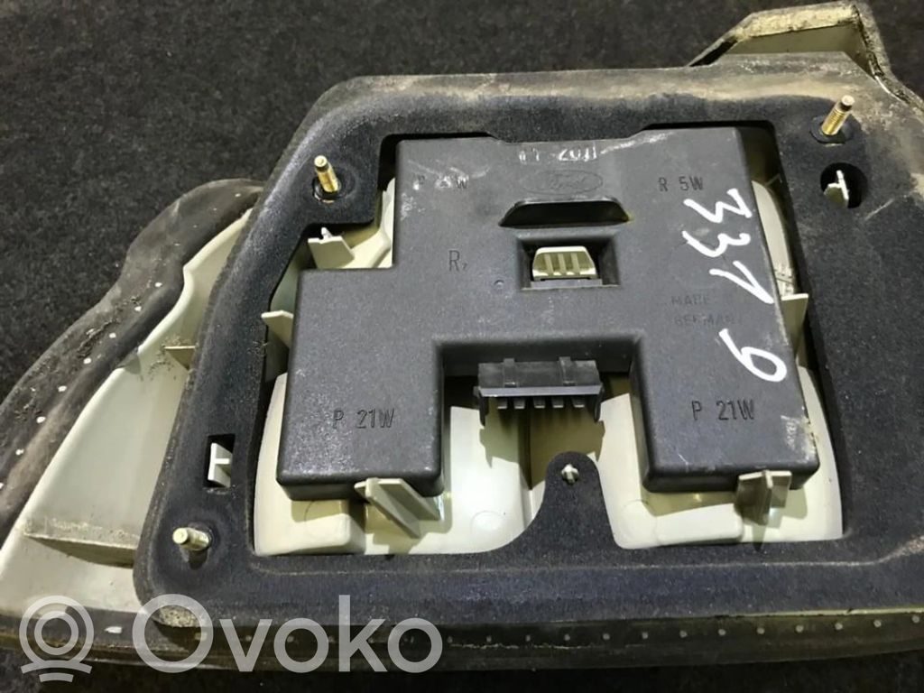 Ford Escort Takavalon polttimon suojan pidike
