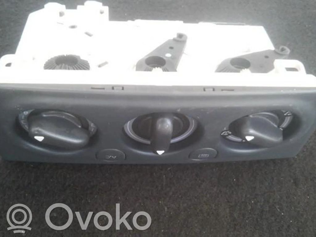 Renault Laguna I Panel klimatyzacji 