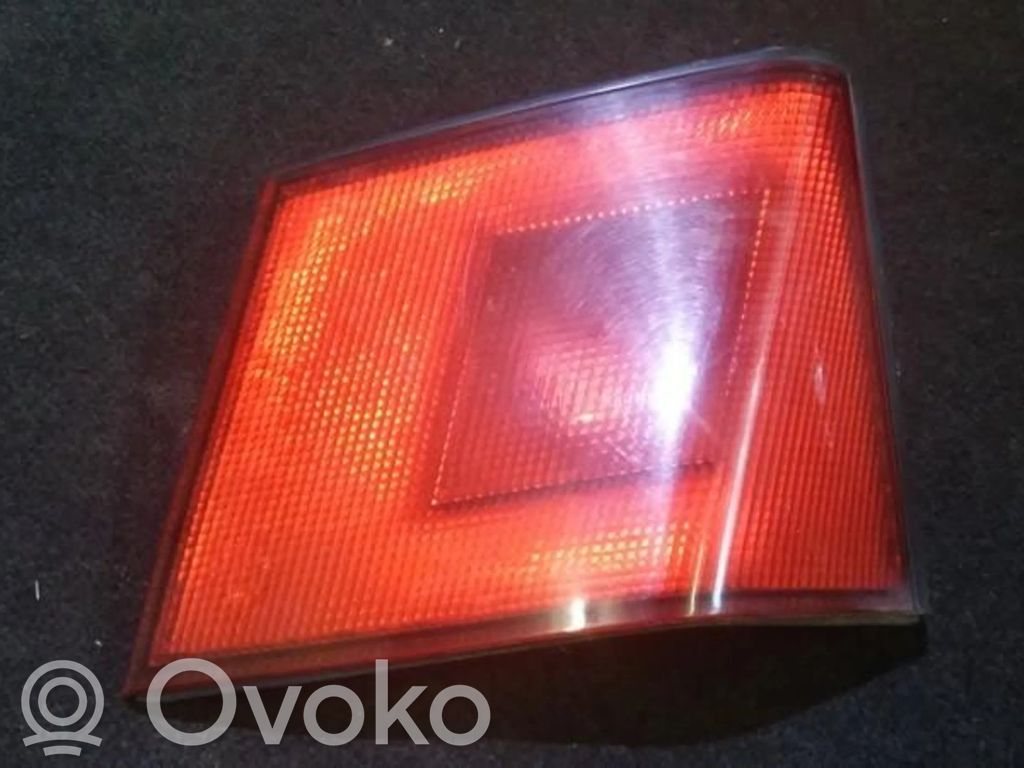 Mitsubishi Carisma Lampă spate în capacul portbagajului 