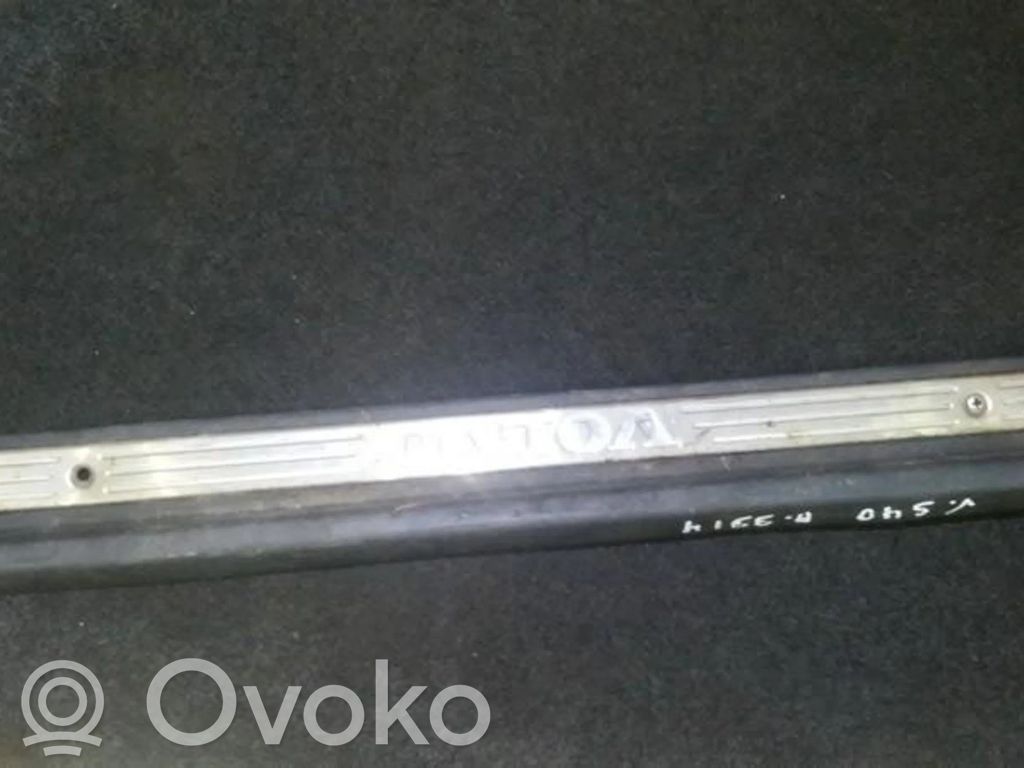 Volvo S40, V40 Capac prag față 