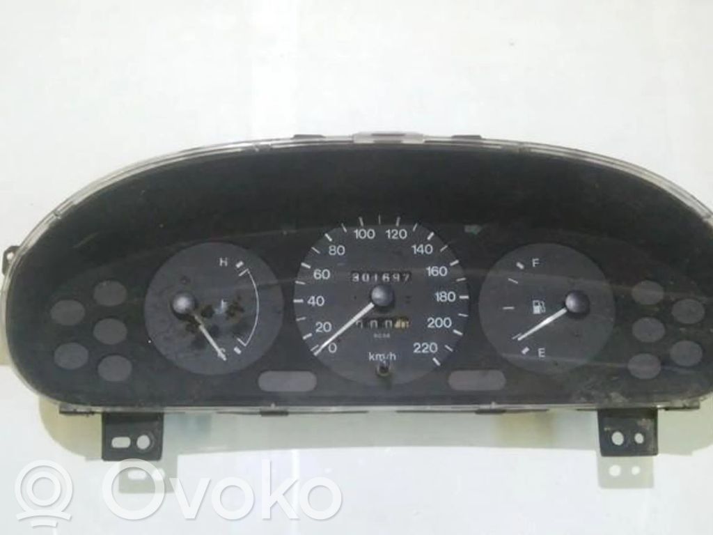 Mazda 323 Speedometer (instrument cluster) 