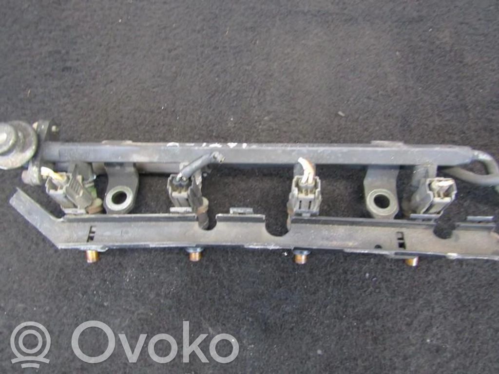Mazda 323 Polttoainepääputki 