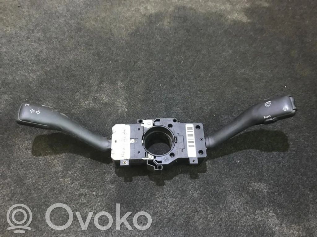 Audi A6 S6 C5 4B Leva/interruttore dell’indicatore di direzione e tergicristallo