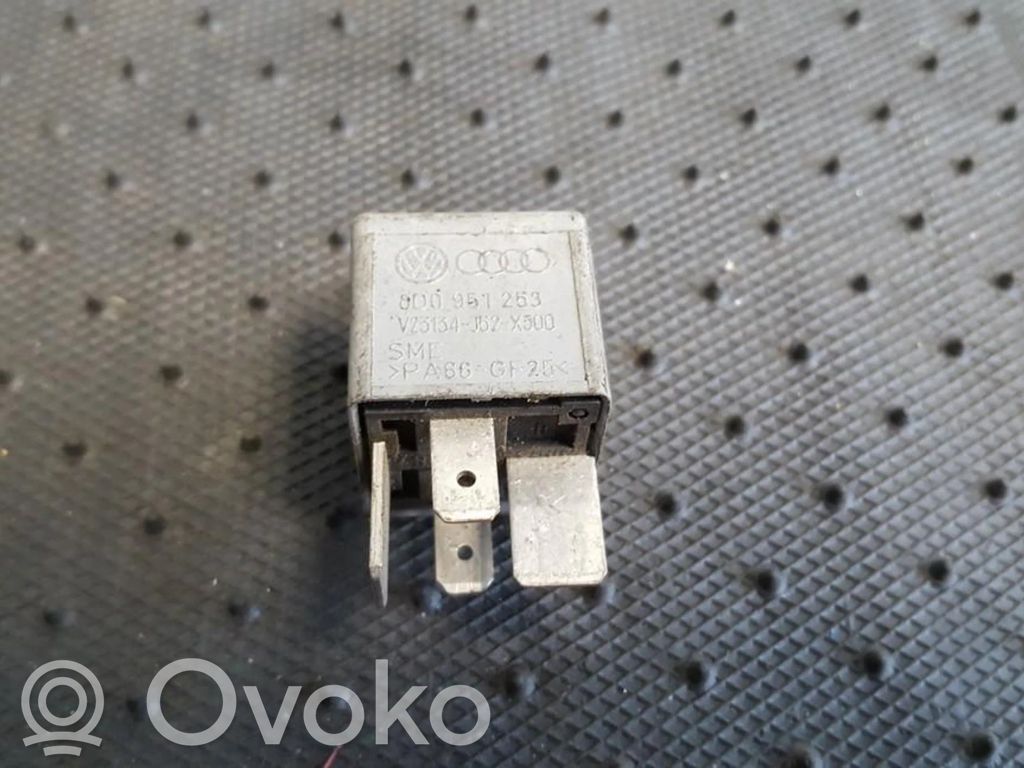 Otros relés   8D0951253,V23134J52X300,8D0951253,V23134J52X300,V23134J52X300