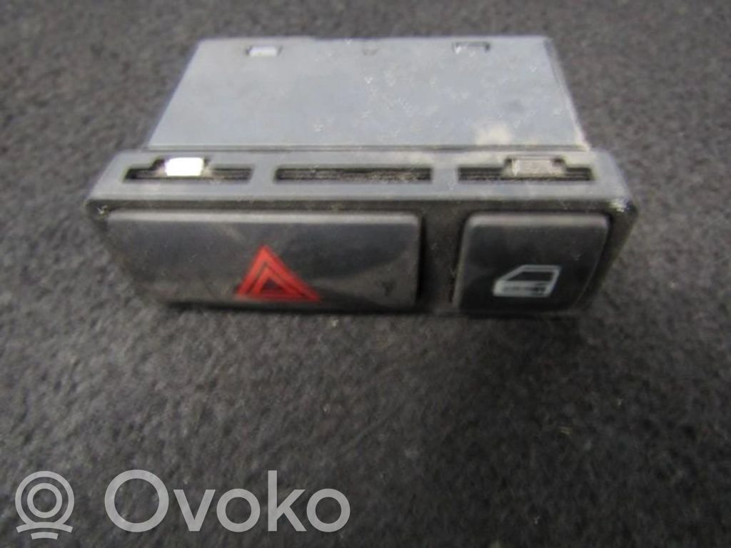 Hätävilkkujen kytkin   61318368920,61318368920,1602HWO1,61318368920,61318368920