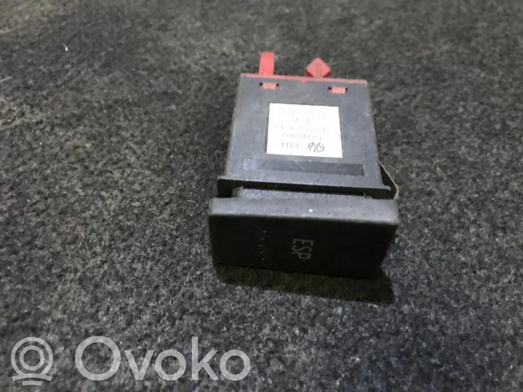 Bouton interrupteur programme de stabilité ESP   3B0927134A,3B0927134A