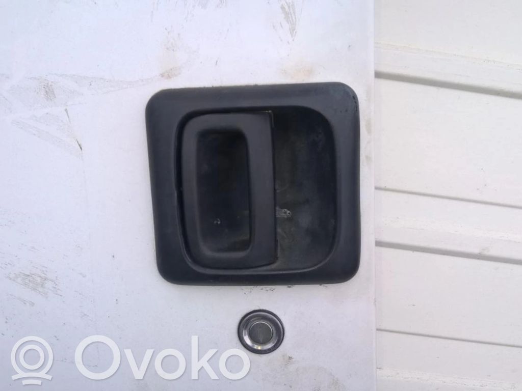 Etuoven ulkokahva