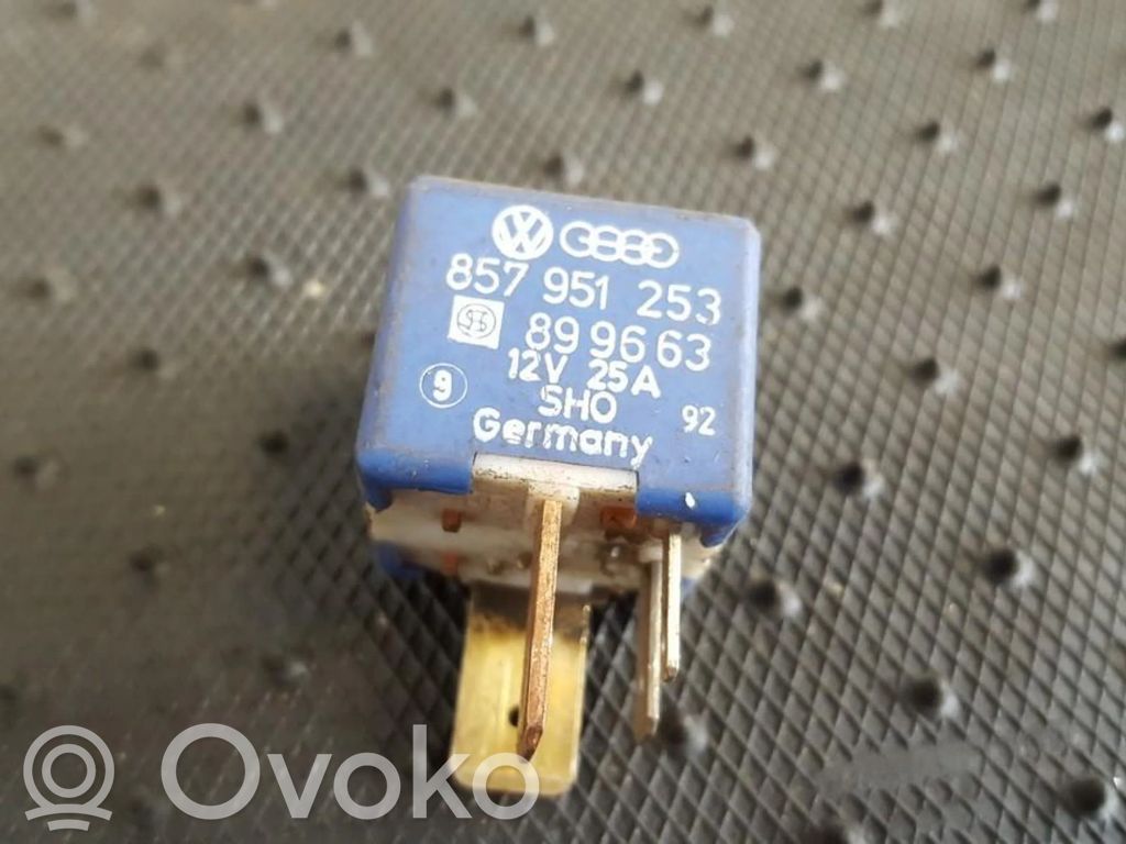 Volkswagen PASSAT B3 Altri relè 