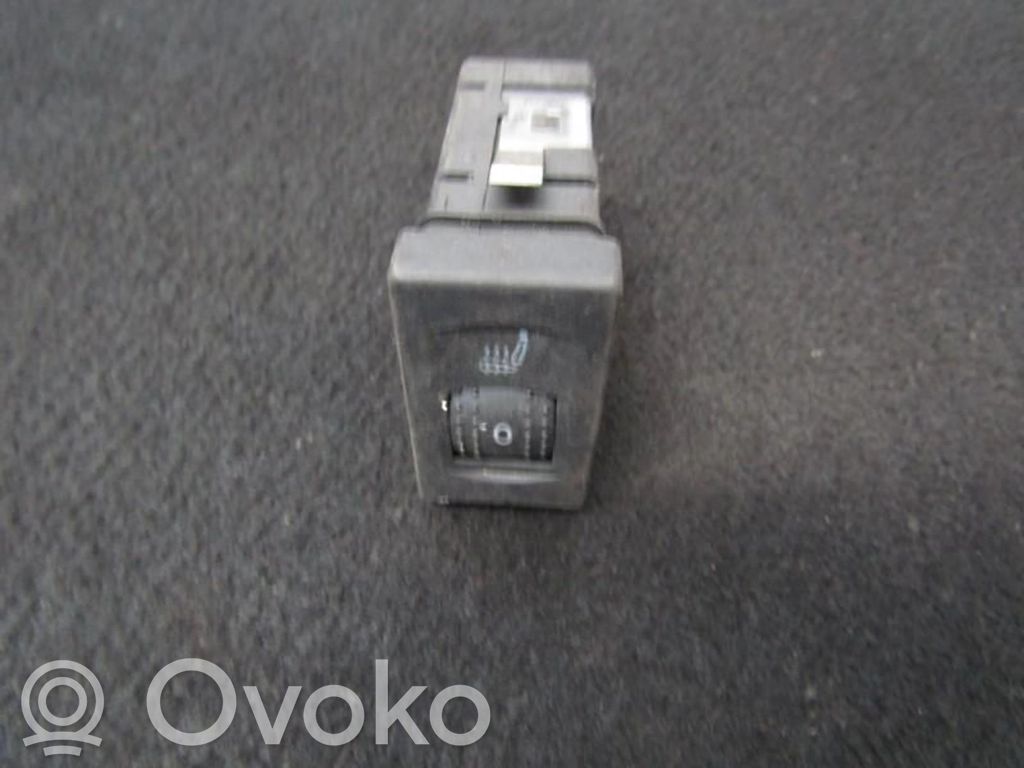 Volkswagen PASSAT B5 Interruttore riscaldamento sedile 