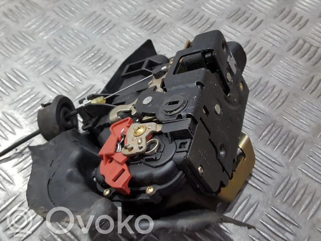 Audi A4 S4 B6 8E 8H Încuietoare ușă spate 