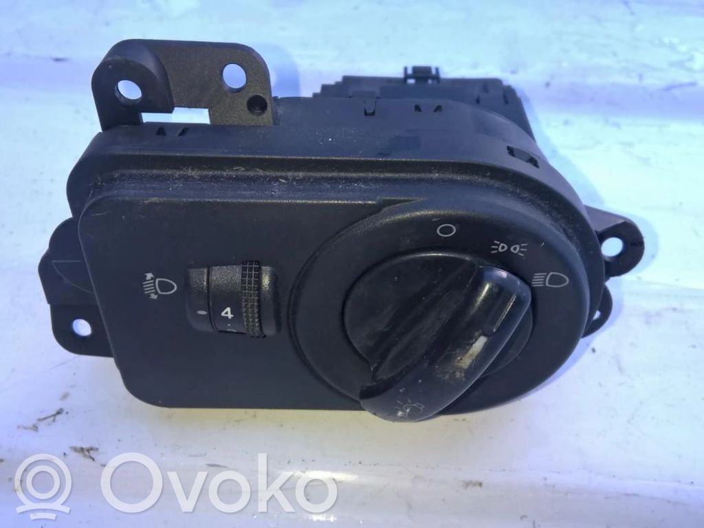 Comutator lumini   2S6T13A024BB,2S6T13A024BB