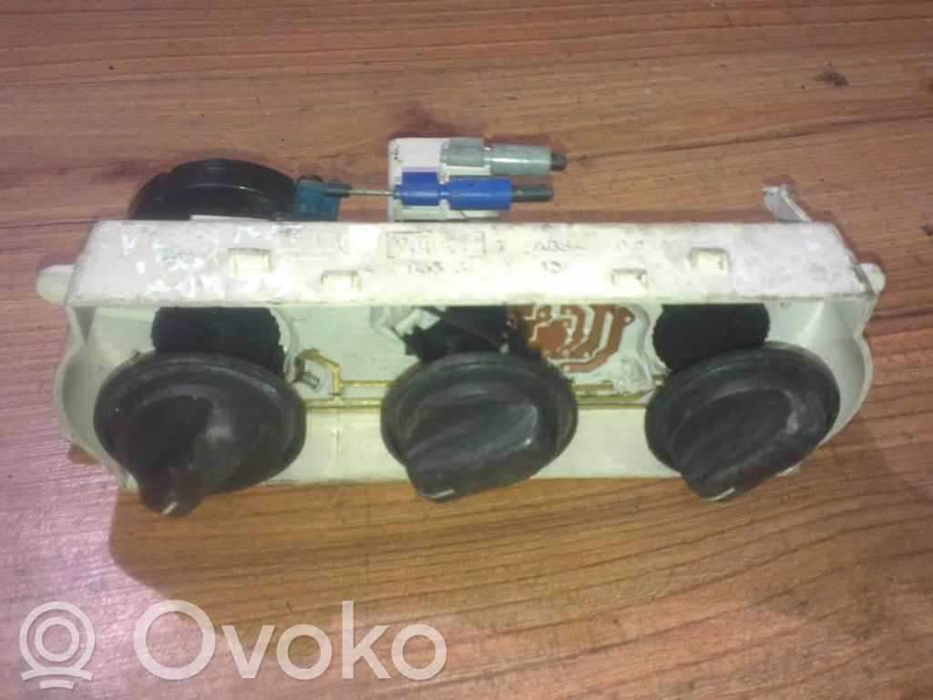 Opel Vectra B Climate control unit 