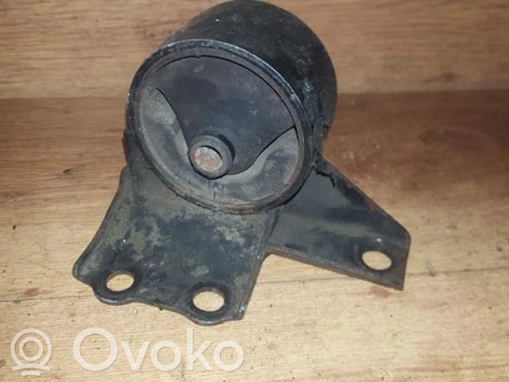 Engine mount bracket