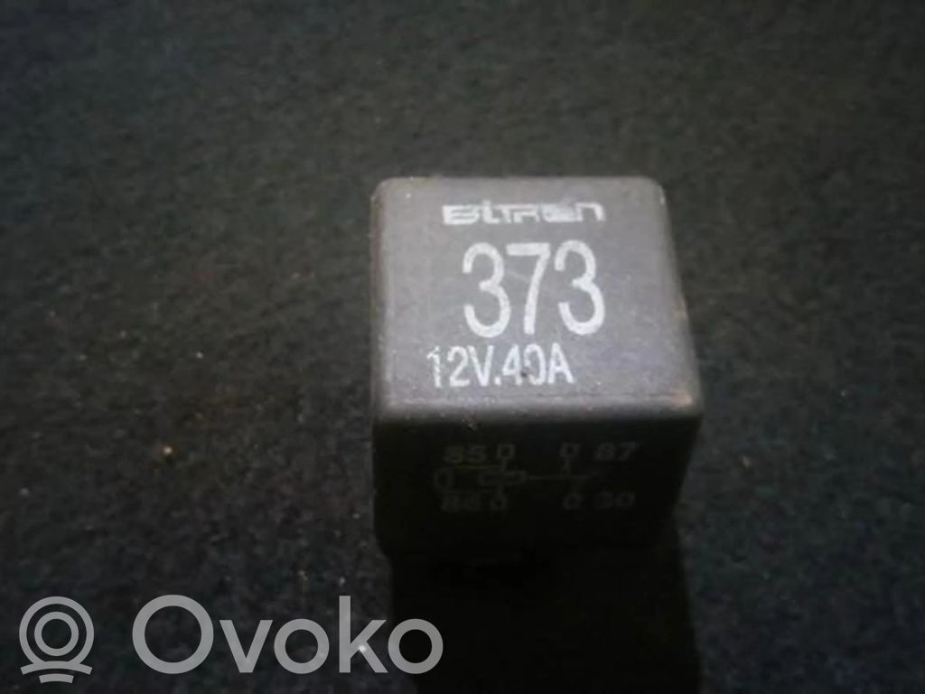 Audi A4 S4 B5 8D Muu rele 