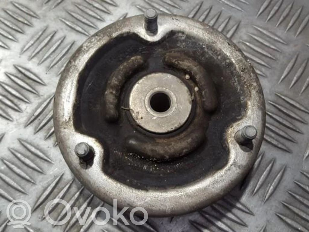BMW 5 E60 E61 Mocowanie sprężyny amortyzatora 