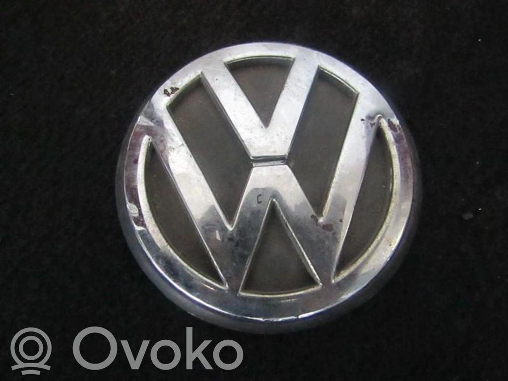 Volkswagen PASSAT B5 Emblemat / Znaczek 