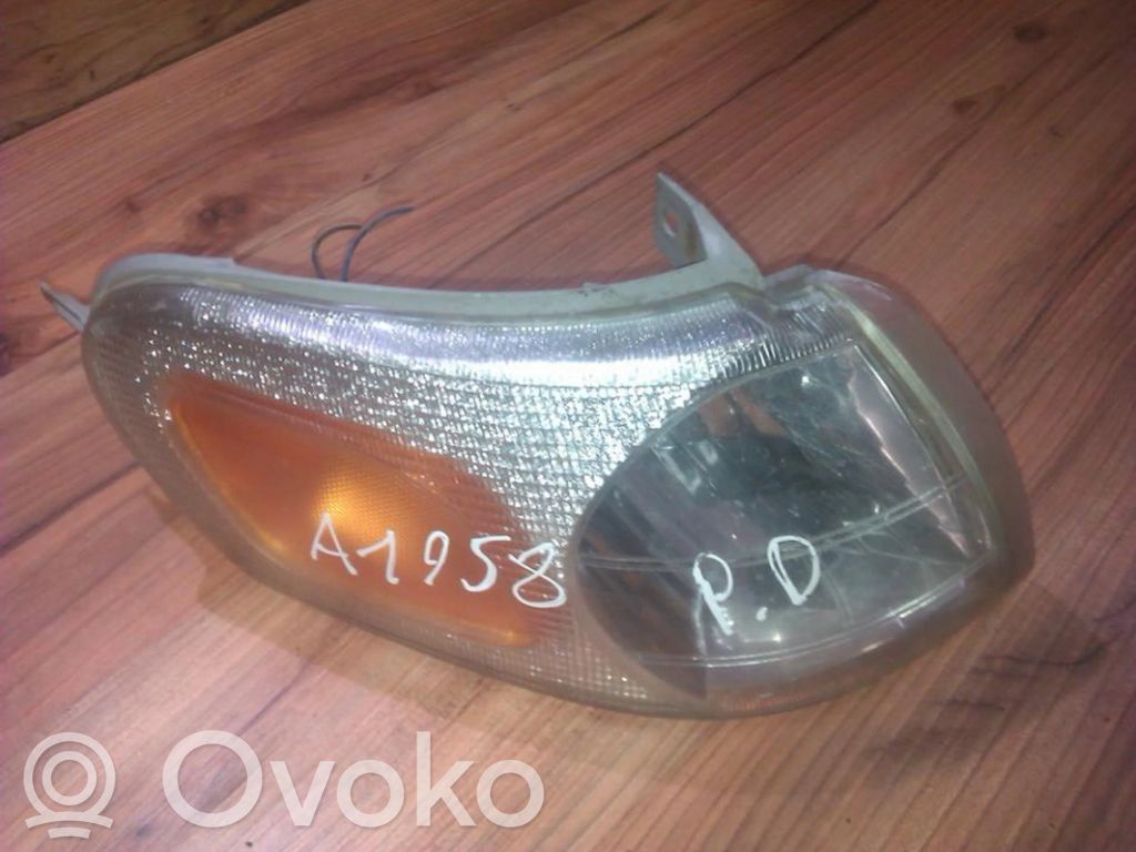 Opel Sintra Semnalizator față 