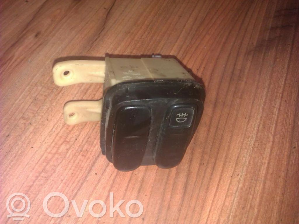 Fog light switch