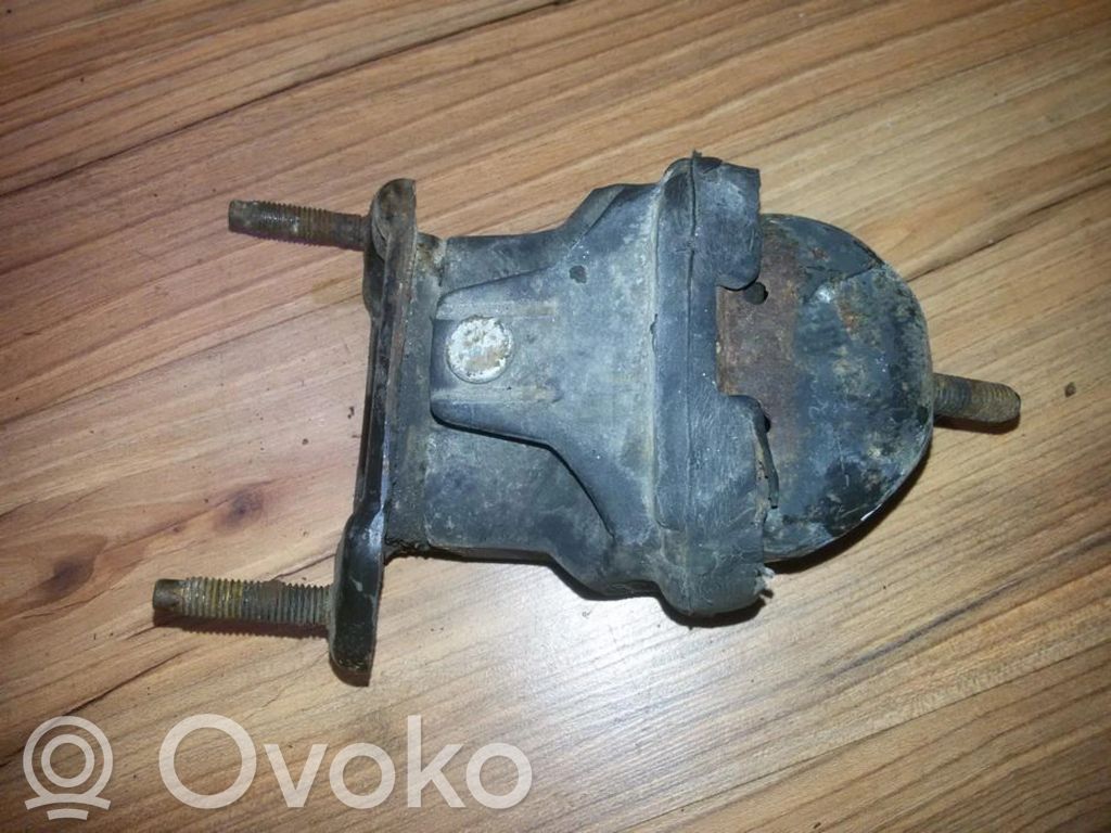 Chrysler 300M Engine mount bracket 
