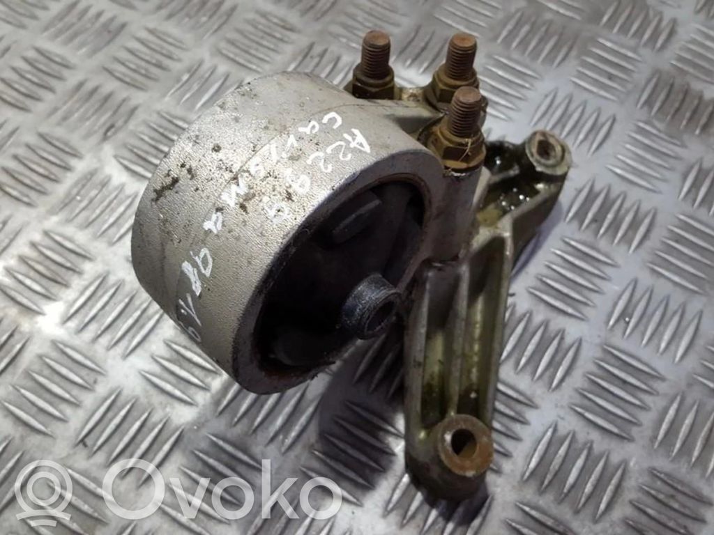 Mitsubishi Carisma Engine mount bracket 