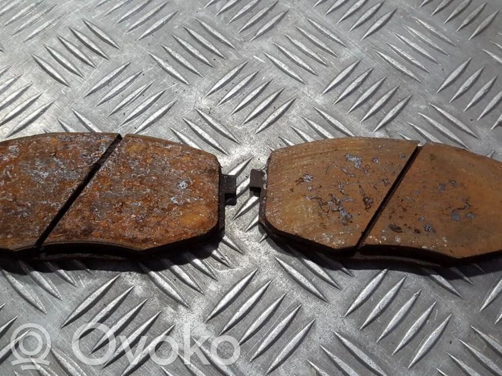 Brake pads (front)