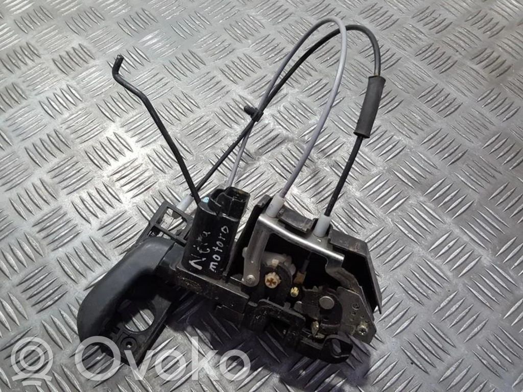 Cerradura de puerta trasera