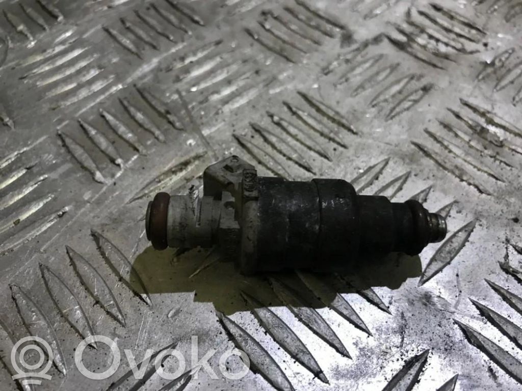 Injecteur de carburant   076133551D,076133551D