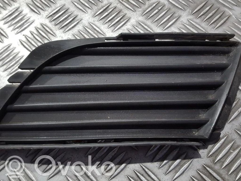 Opel Corsa B Front bumper lower grill 