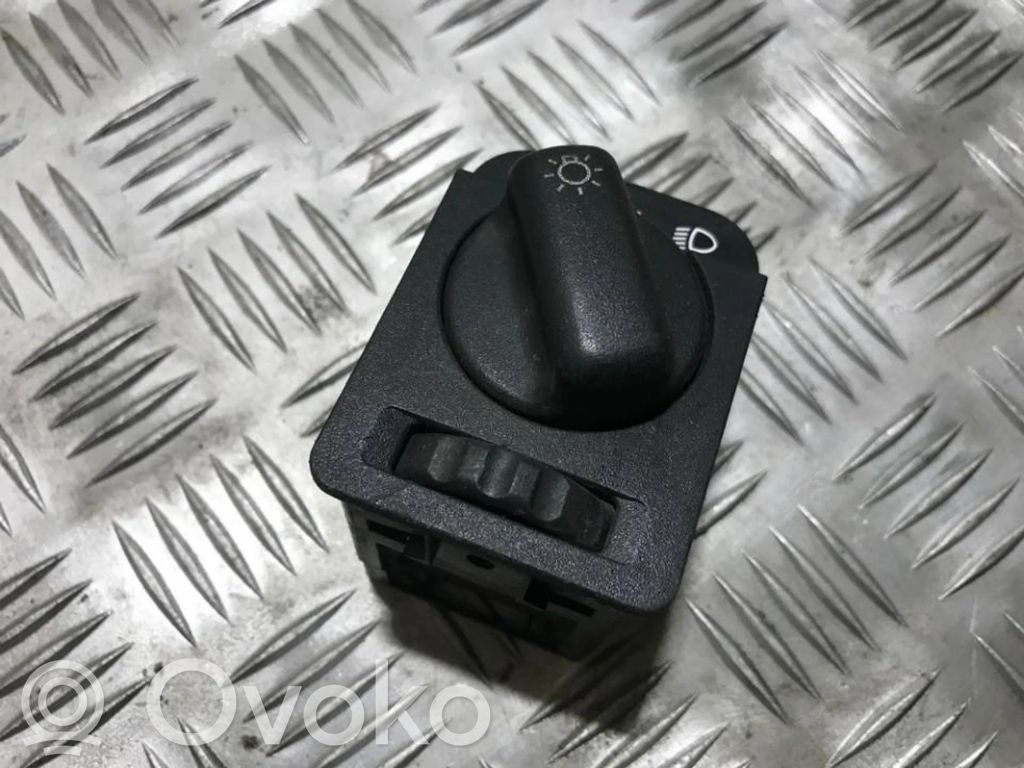 Light switch   90213283,501307,501307,90213283