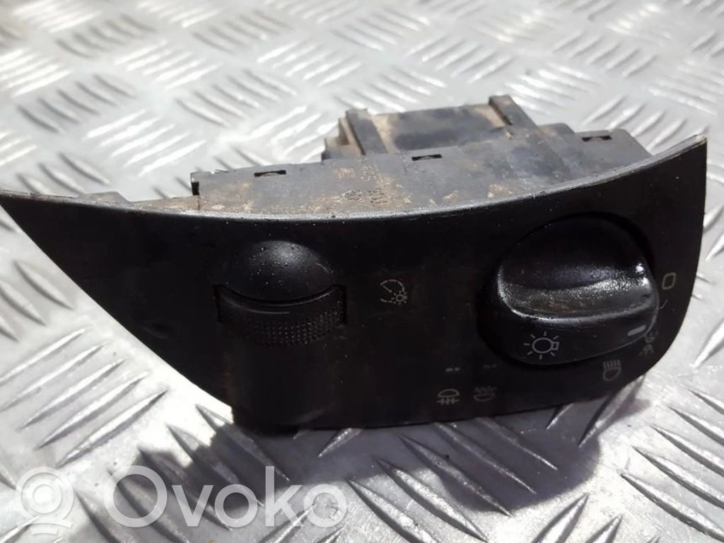 Seat Cordoba (6K) Interruptor de luz 