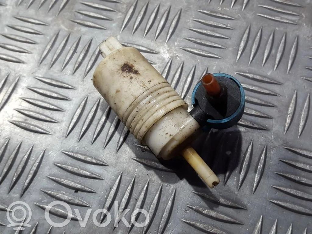 Volkswagen Golf III Pompa lavavetri parabrezza/vetro frontale