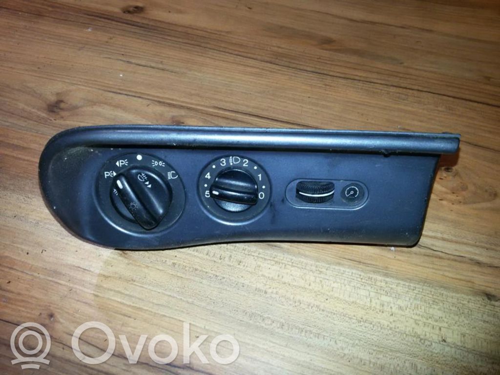 Ford Mondeo MK I Lichtschalter 