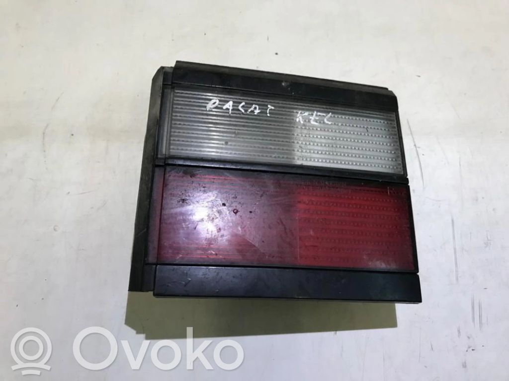 Volkswagen PASSAT B3 Lampy tylnej klapy bagażnika 