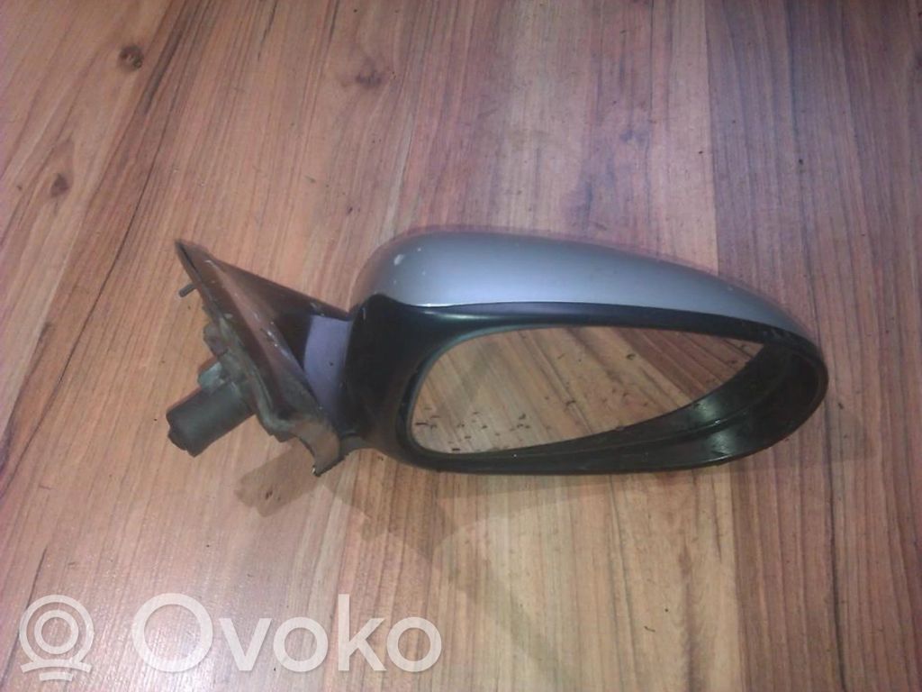 Nissan Almera N16 Specchietto retrovisore elettrico portiera anteriore 
