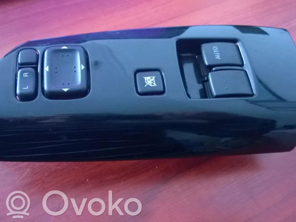 Mazda RX8 Electric window control switch 