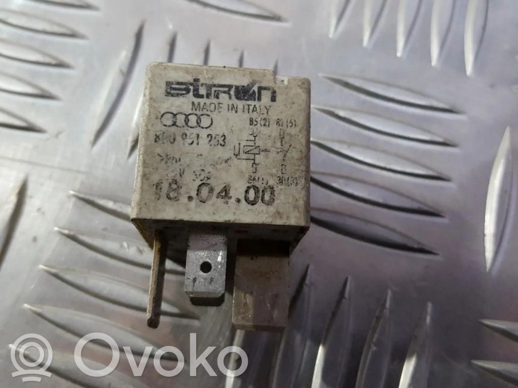 Inne przekaźniki   8D0951253,8D0951253