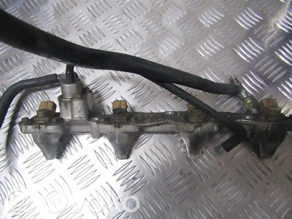 Ford Mondeo MK II Linea principale tubo carburante 